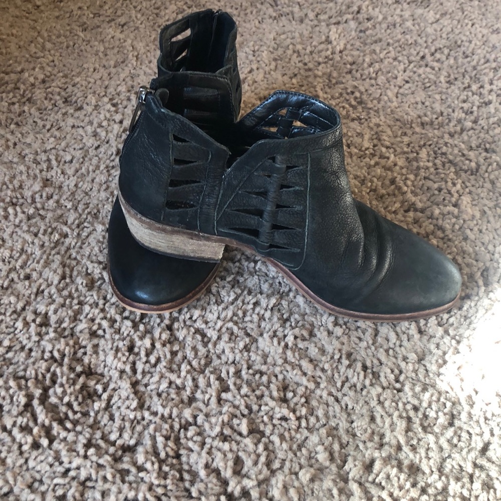 Vince Camuto leather booties. Gently used size 7.5